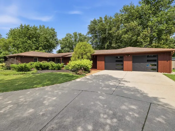 2004 Bryn Mar Dr, Kokomo, IN 46902