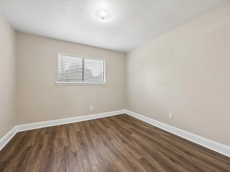 8329 Fathom Cir — Photo 24