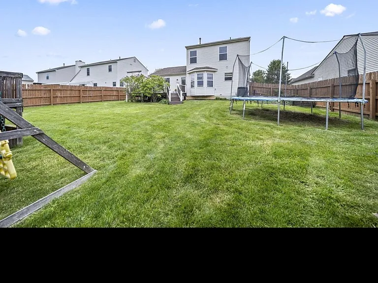 9053 Longstone Dr — Photo 9