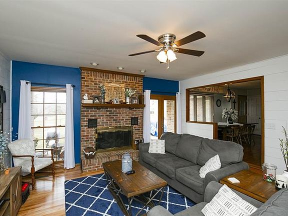 5th image of 207 Brookhaven Trl