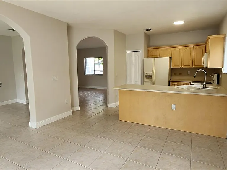 16507 NW 91st Ave — Photo 4