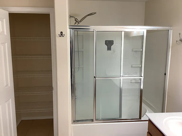 5726 Quay Dr NE — Photo 9