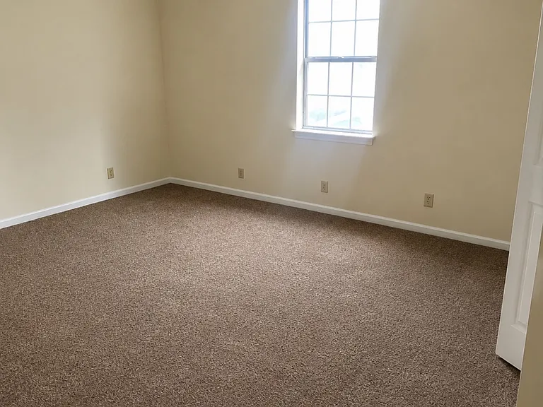 109 Holly Dr #1 — Photo 7