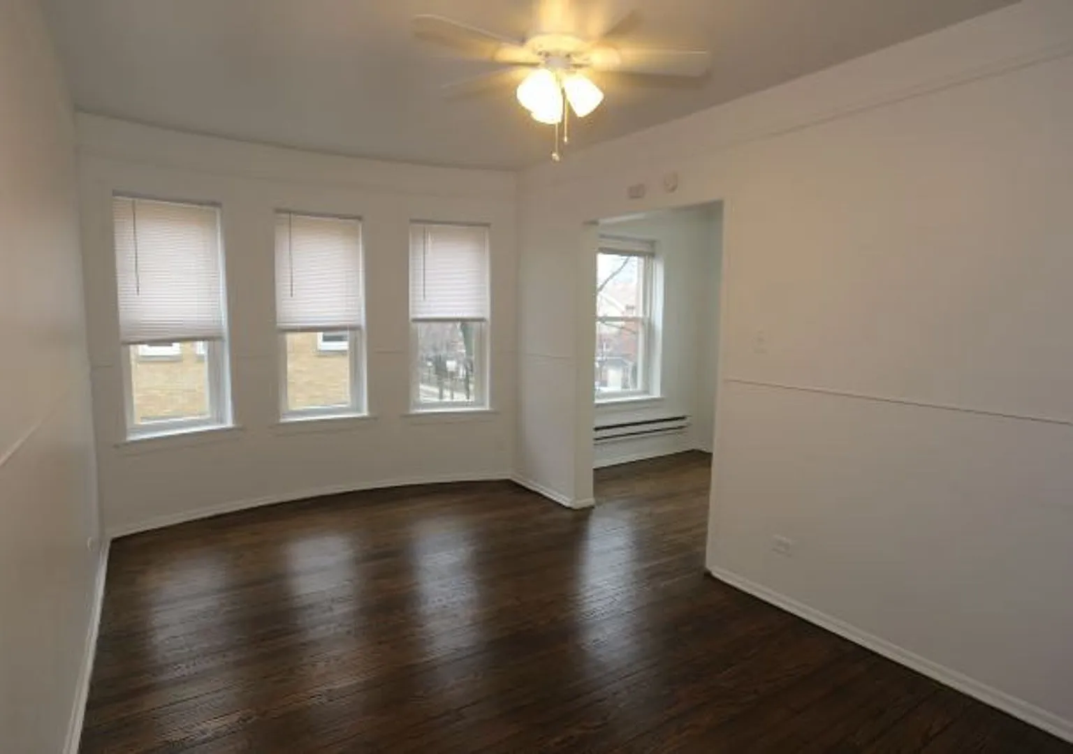 4501-4515 N Malden St — Photo 2
