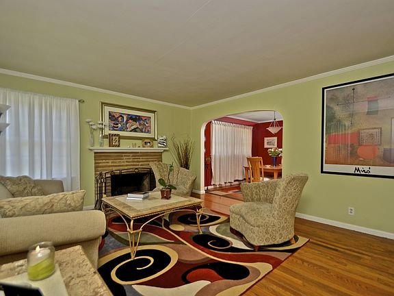 Living Room/Dining Room