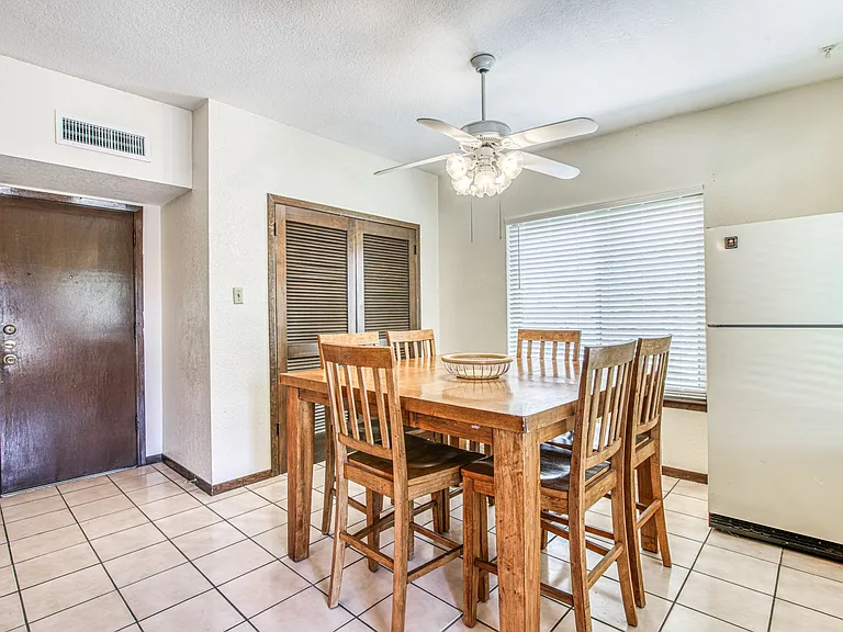 6828 Can Cun Ln — Photo 38