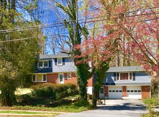 4935 Chester Creek Rd, Brookhaven, PA 19015