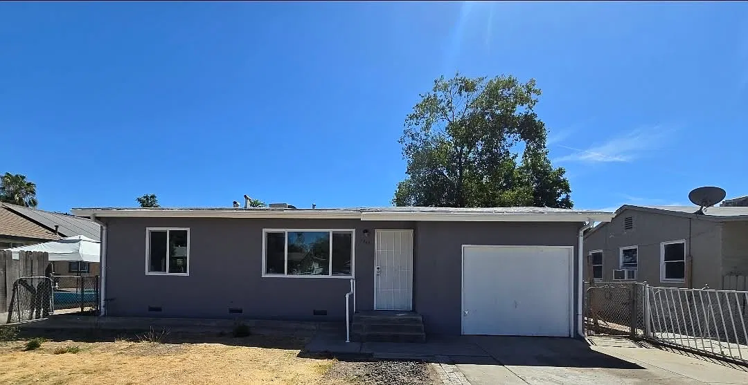 3 bed, 968 sqft, $1,795 — Photo 2