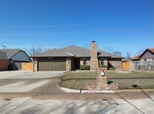 1702 Oakcliff Rd, Norman, OK 73071