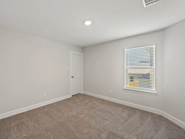 804 Princeton Hts — Photo 12