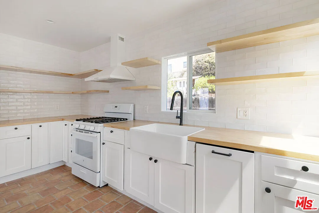 1 bed, 1.5 bath, 900 sqft, $3,395 — Photo 4