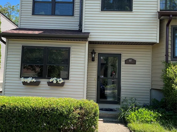 107 Sterling Place #107, Highland, NY 12528