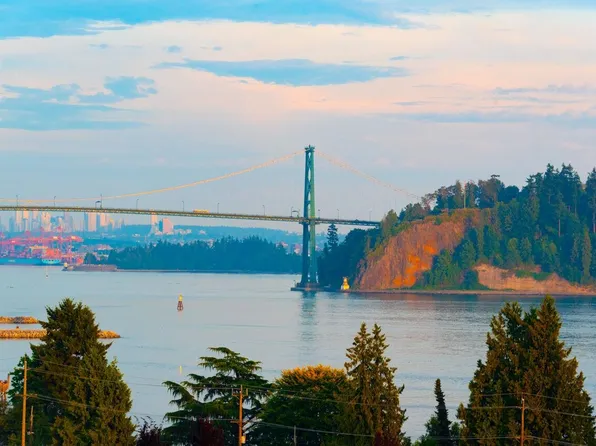 1730 Duchess Ave #503, West Vancouver, BC V7V 1P9