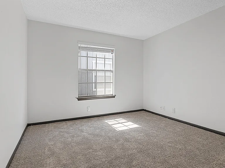 Tradewinds Apartment Homes — Photo 26