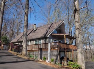 218 Old Home Trl, Fancy Gap, VA 24328