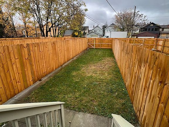 3rd image of 1123-1129 S Champion Ave #1125