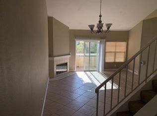 2731 N Erringer Rd #12, Simi Valley, CA 93065