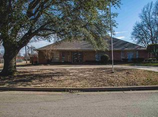 2100 Cloverleaf Pl, Ardmore, OK 73401