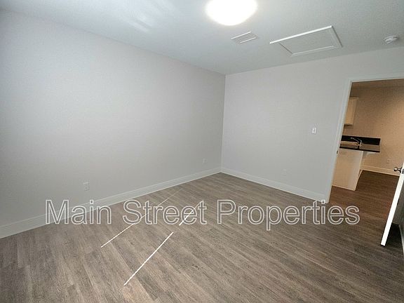 4th image of 313 N Navy Blvd #1A