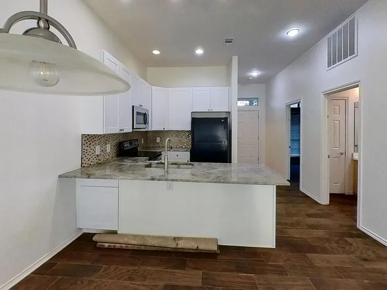 2918 Ranch Road 620 N #204 — Photo 4