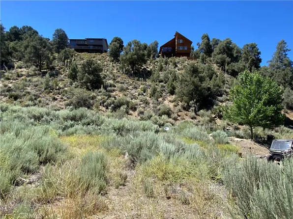 2505 Glacier Dr #137, Pine Mountain Club, CA 93222