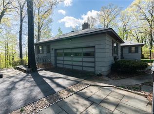 24 Country Ridge Rd, Danbury, CT 06811