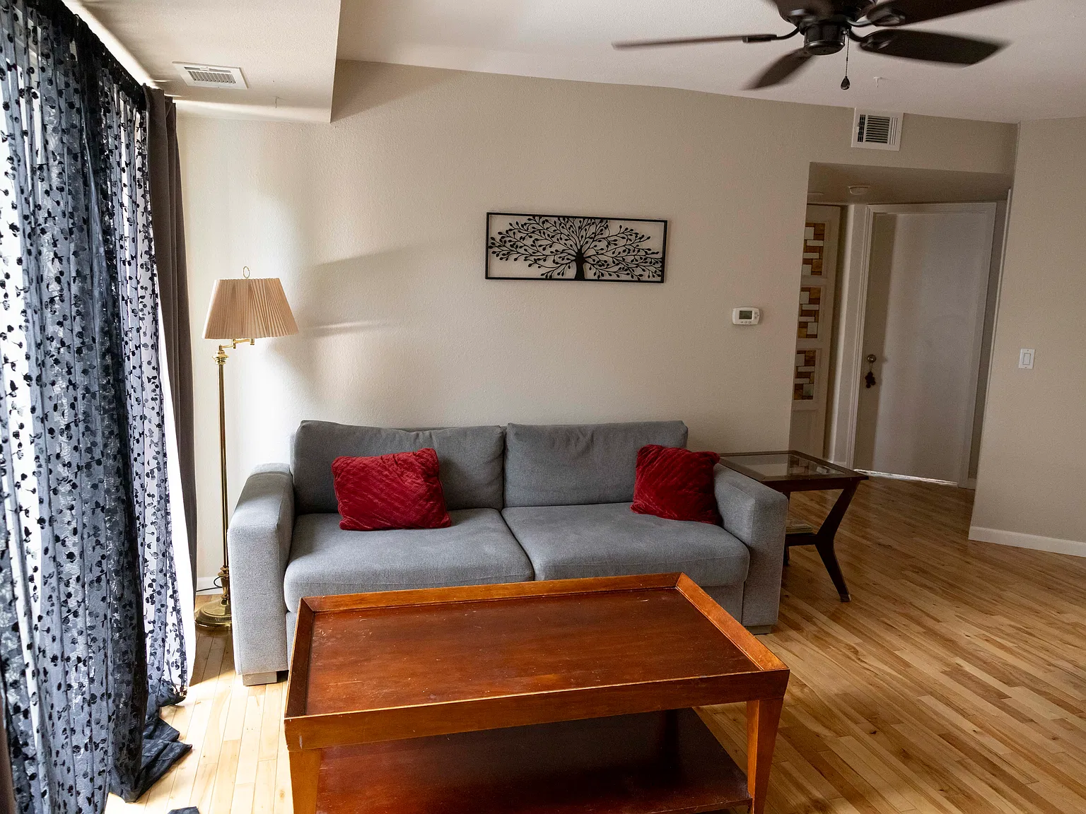 2 bed, 928 sqft, $2,650 — Photo 2