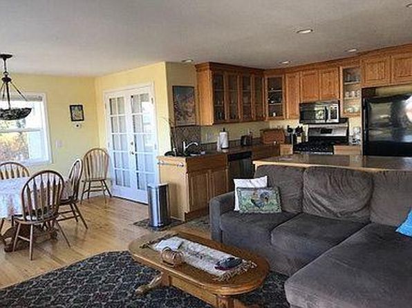 919 35th St, Anacortes, WA 98221
