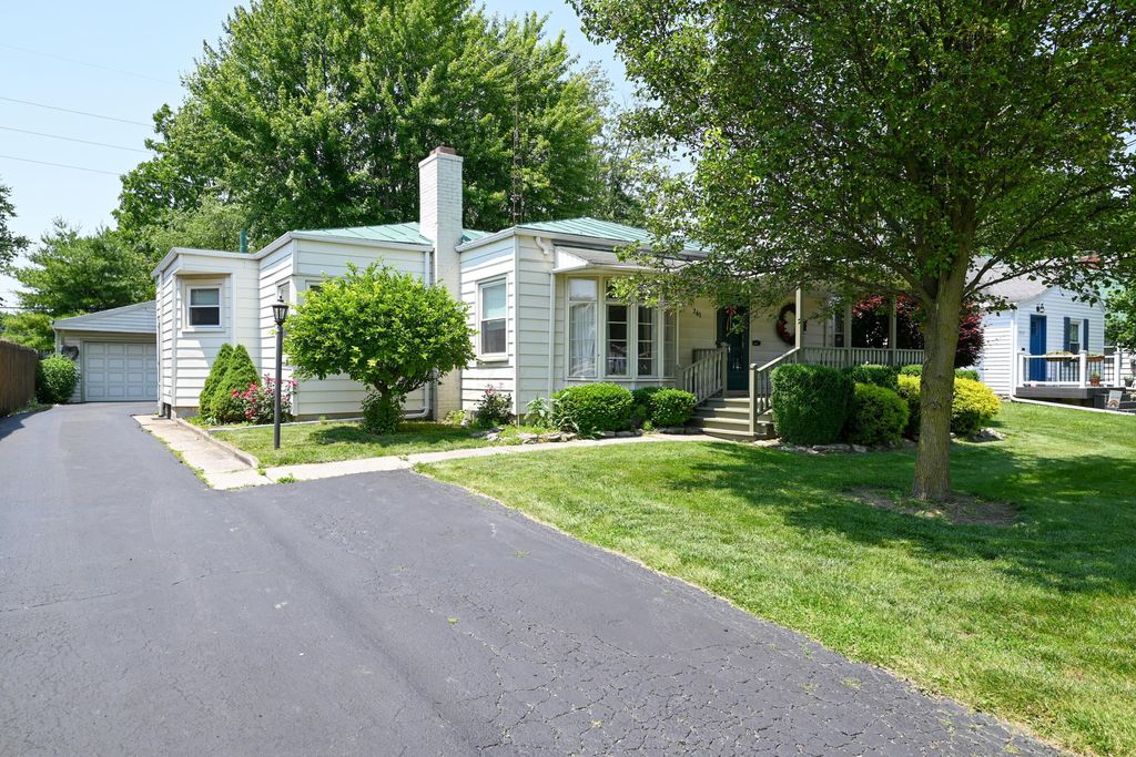 Real estate listing image