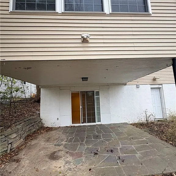 215 Locksley Rd — Photo 25