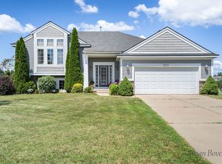 5227 Quest Dr SW, Wyoming, MI 49418