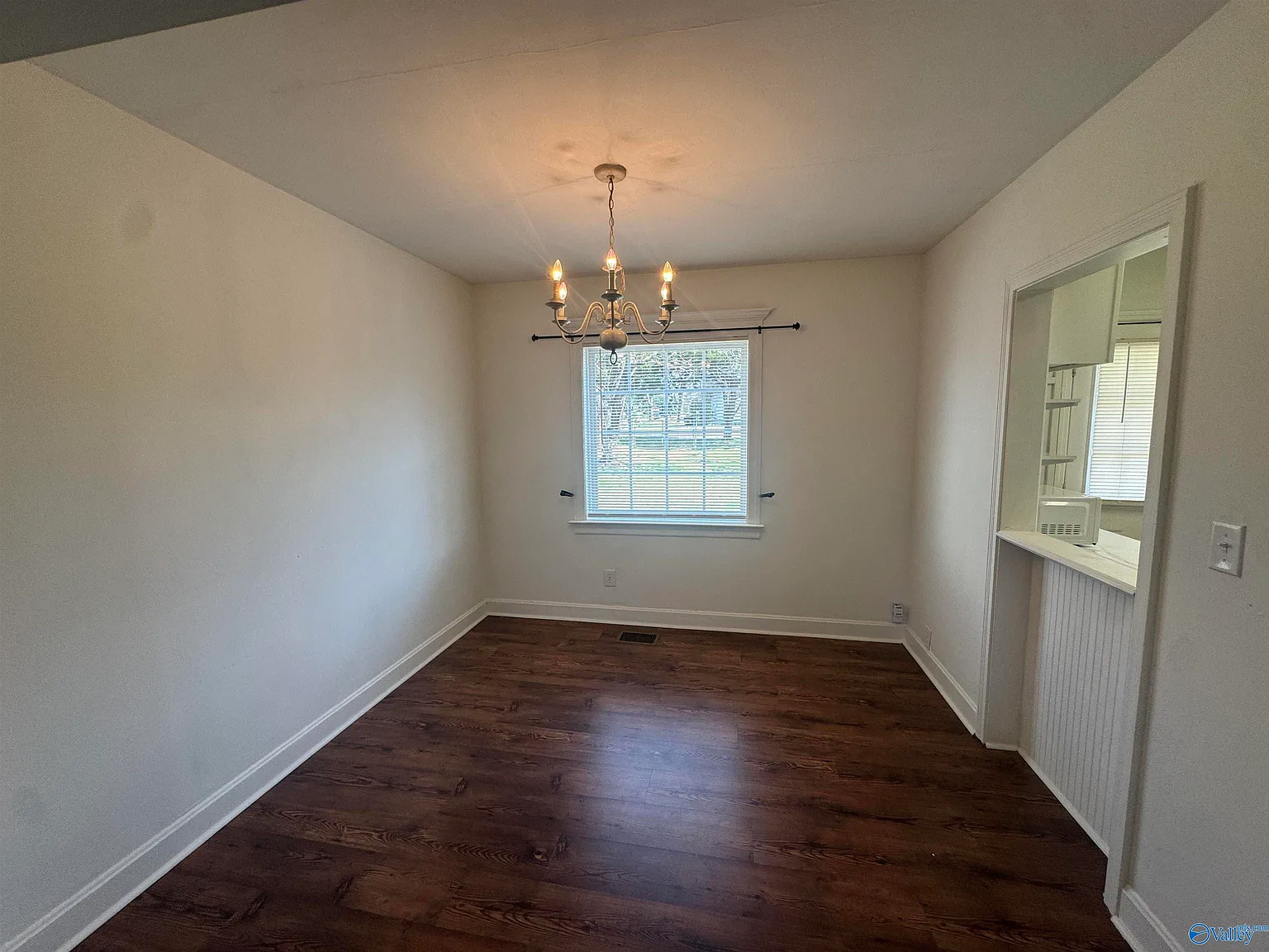 3 bed, 1.5 bath, 1118 sqft, $1,250 — Photo 4