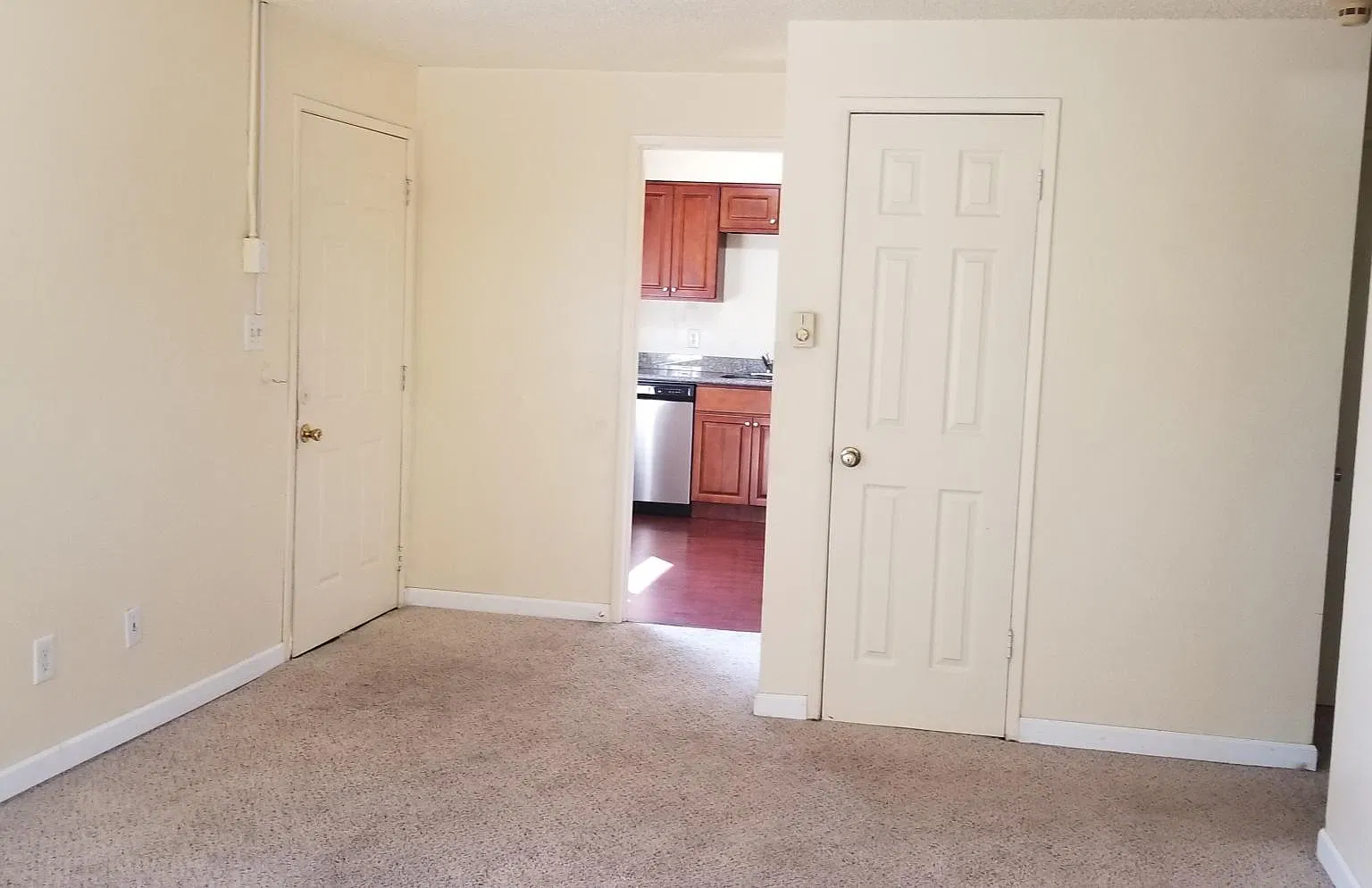 2 bed, 750 sqft, $1,680 — Photo 3