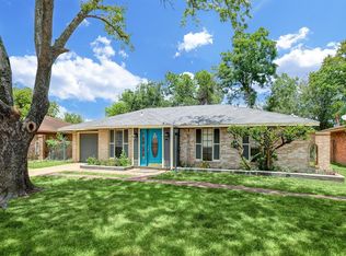 4538 Fallen Oaks Dr, Houston, TX 77091