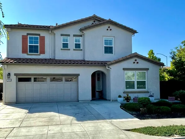 1353 Black Hawk Dr, Morgan Hill, CA 95037