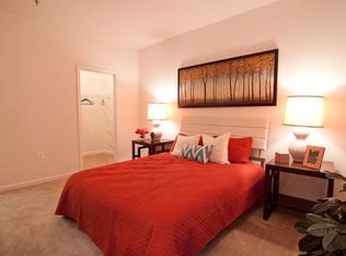 13008 Elm Tree Dr APT 303, Herndon, VA 20171