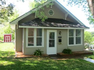 909 W Brown St, Iron Mountain, MI 49801