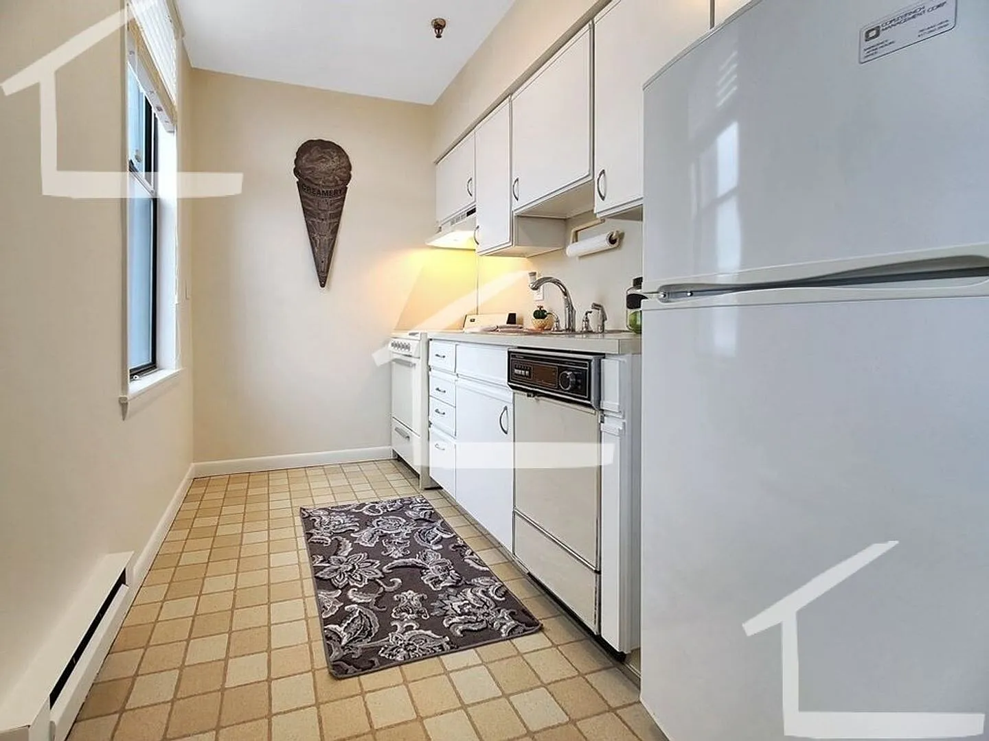 1 Bedroom — Photo 2