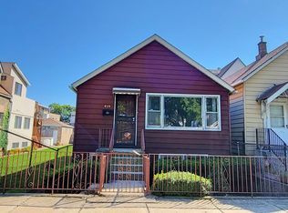 829 W 34th St, Chicago, IL 60608