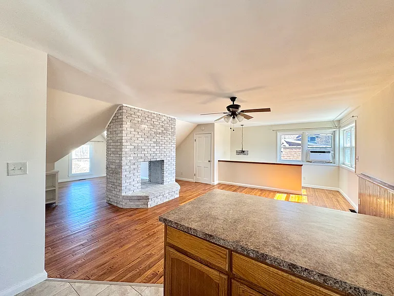 139 Jefferson Hts #3 — Photo 13