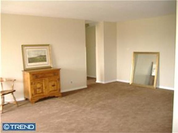 5th image of 2401 Pennsylvania Ave APT 511
