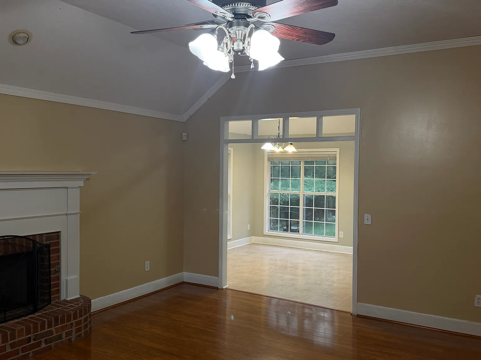 3 bed, 1705 sqft, $2,650 — Photo 3