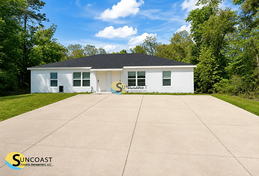 9106 N Travis Dr