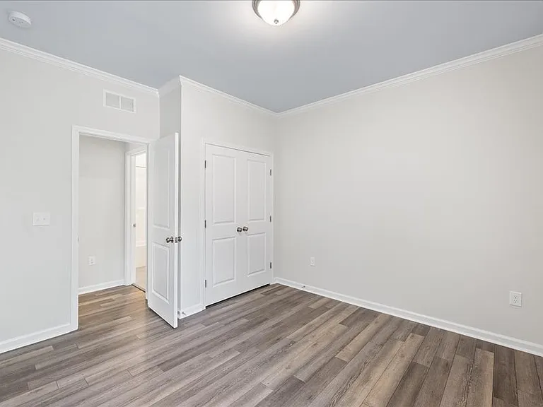 5914 Woodlawn Dr — Photo 20