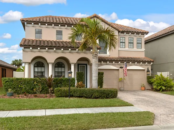 718 Monterey Dr, Satellite Beach, FL 32937