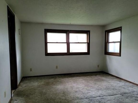 4th image of 411 S Forest Ave