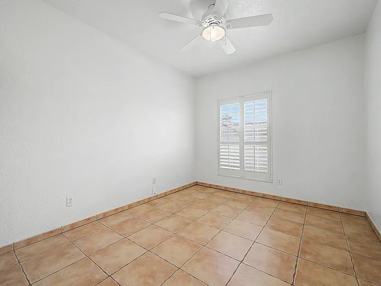 691 S Sahuaro Dr — Photo 15