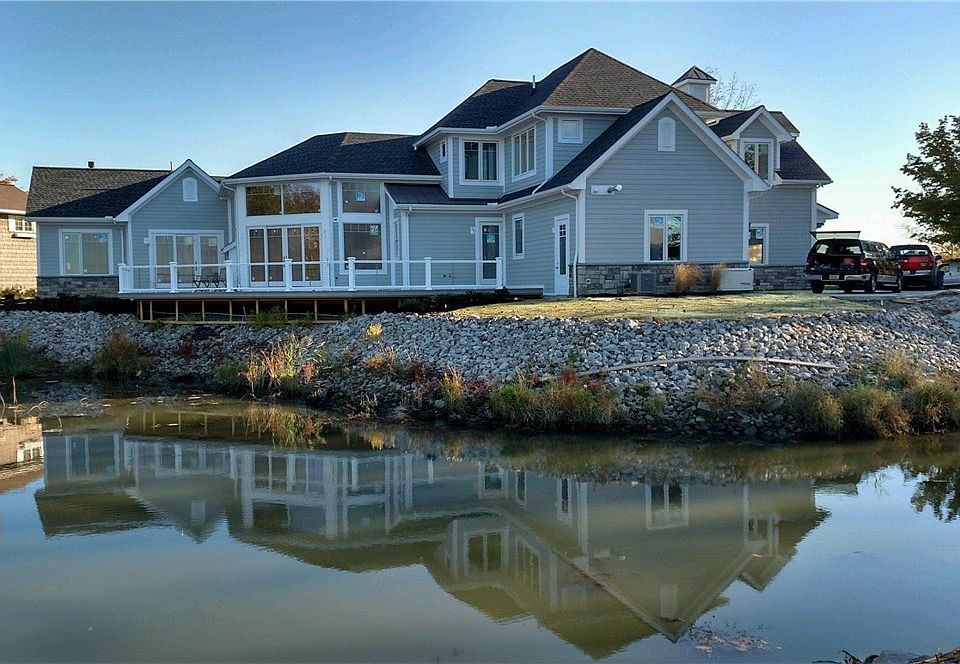 2nd image of 2770 Sanctuary Dr