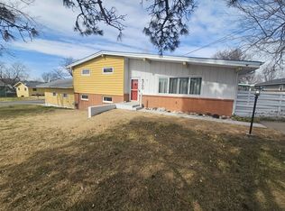 100 Mellane St, Dodge City, KS 67801