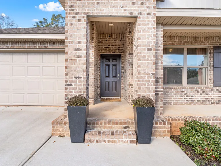 6312 Burrow Ln — Photo 3